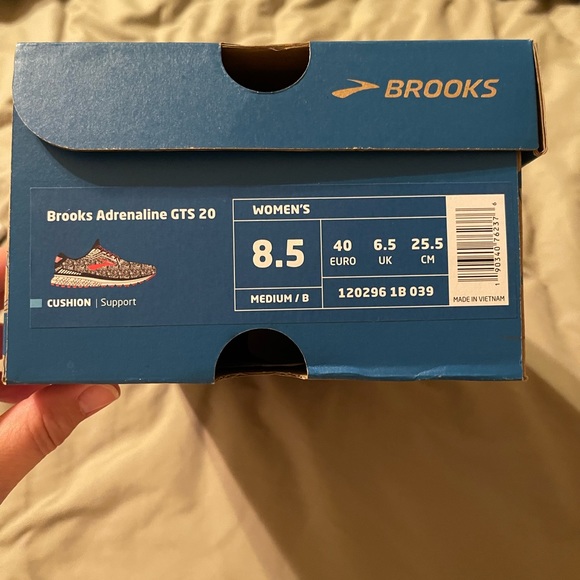 Brooks adrenaline 8.5 EUC - Picture 2 of 6